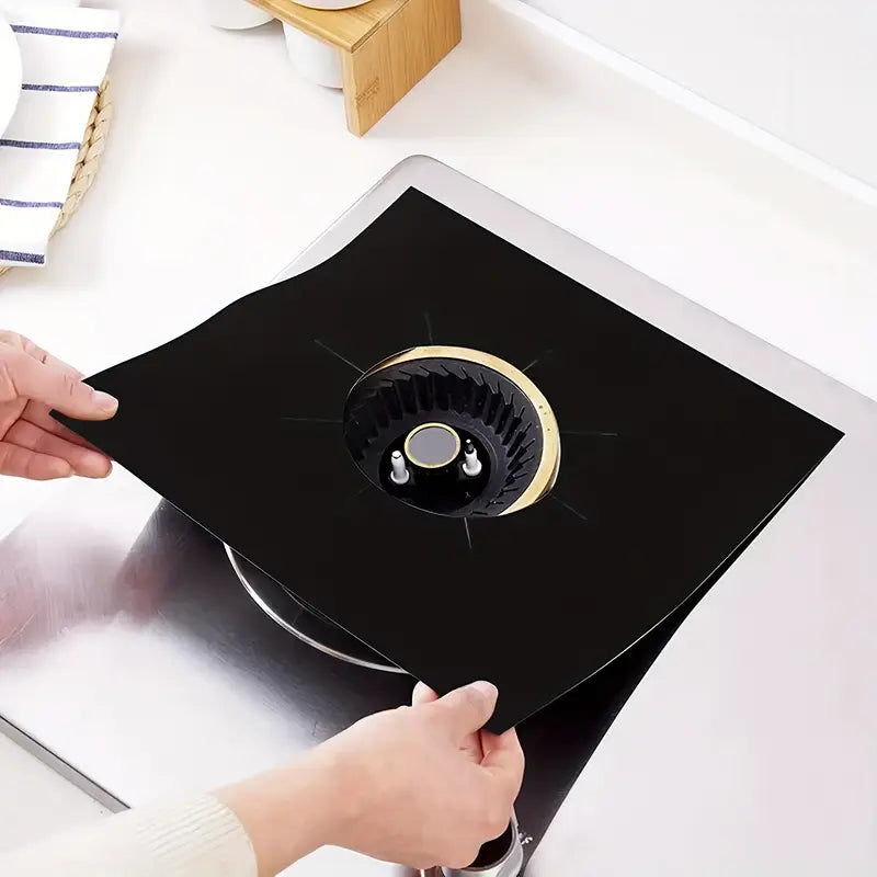 Set 4 Folii Protectie Aragaz Din Teflon | Reutilizabile Si Usor De Curatat | Compatibile Cu Toate Modelele