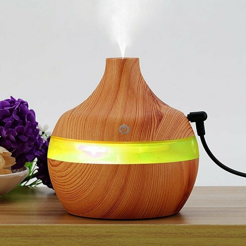 Set Aromaterapie Premium – Umidificator & Difuzor 300 ml cu 7 Lumini Ambientale + 12 Uleiuri Esențiale Naturale