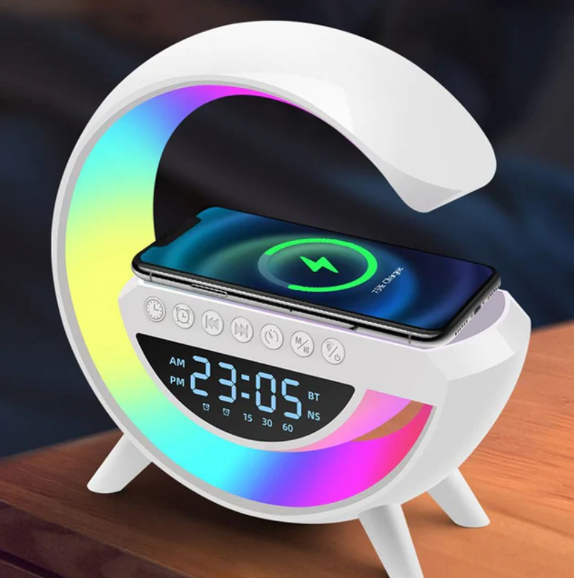 Lampa Smart LED RGB si Incarcator Wireless 15W, Lumini Ambientale, Sincronizare muzicala, Difuzor 5W, Muzica Bluetooth, USB, FM Radio, MicroSD, AUX, Afisaj Ceas Digital