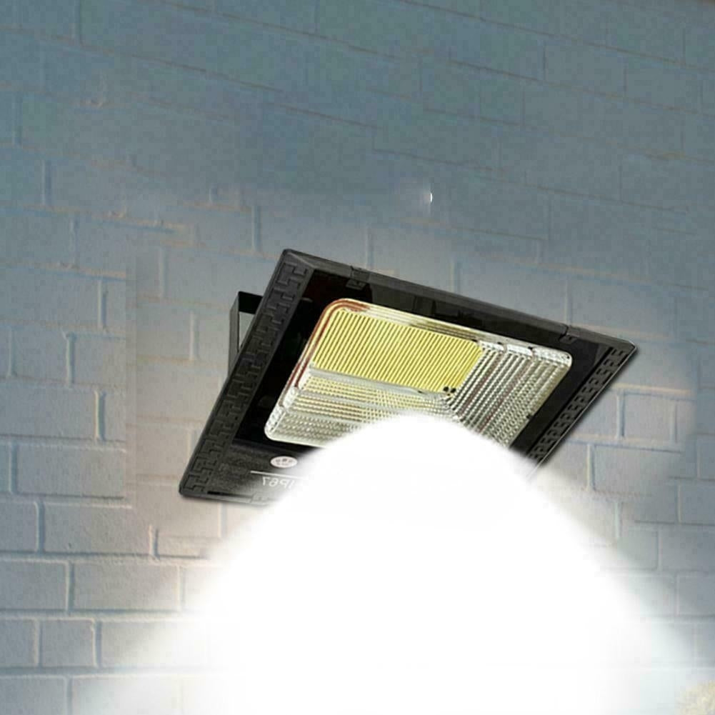 Proiector LED Solar de Exterior cu Panou Separat, Telecomandă și Protecție IP67
