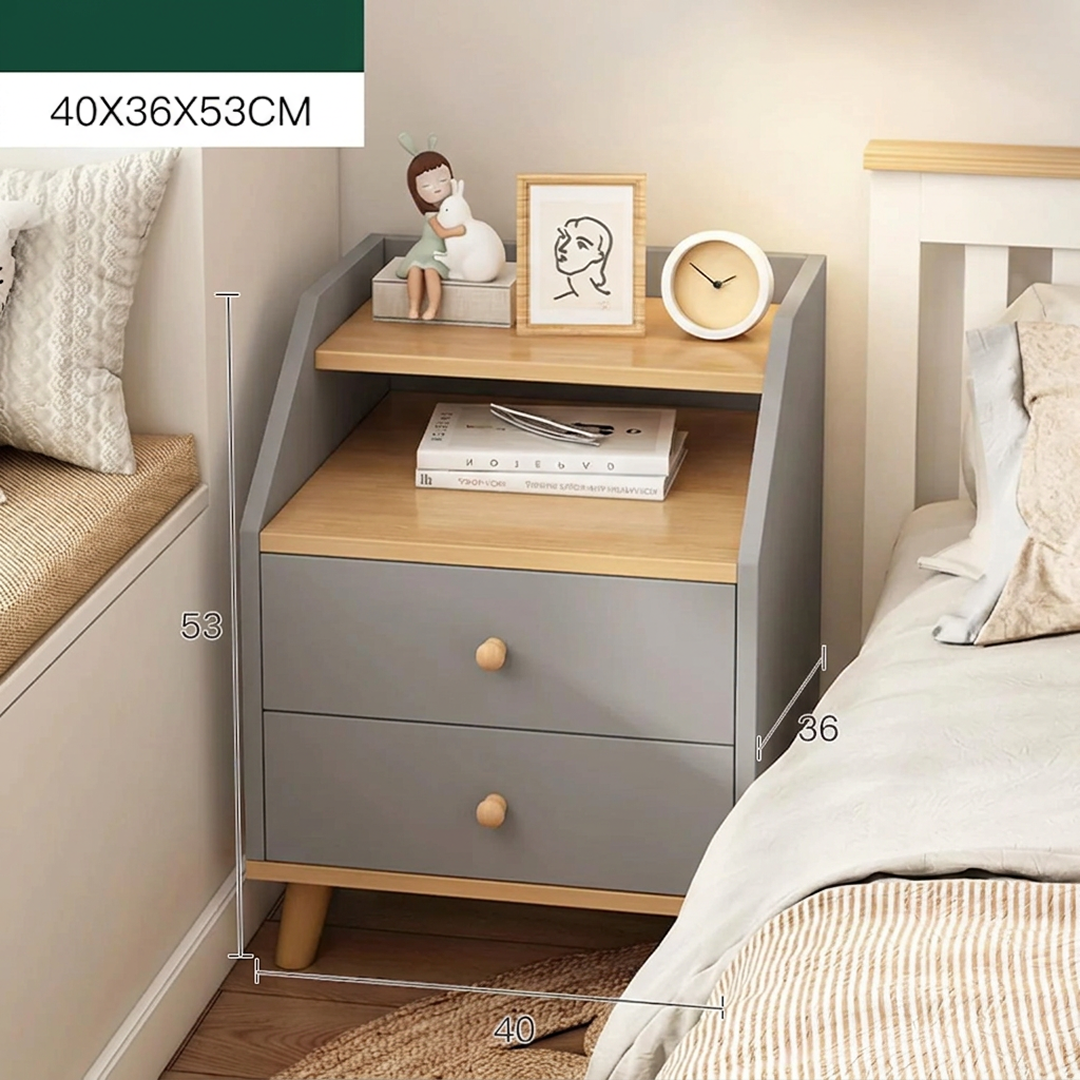Noptiera Moderna cu 2 Sertare si Raft Superior | MDF | Picioare din Lemn | Gri | 40x30x53 cm