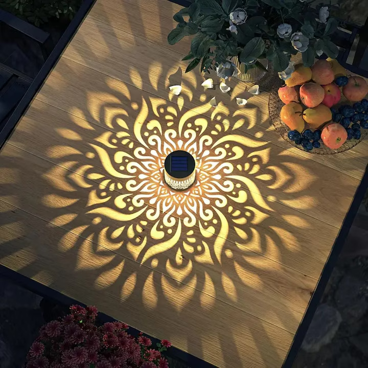 Lampa Solara de Perete cu Design Mandala Floare | Metal | LED | Decor Exterior pentru Gradina, Curte si Terasa